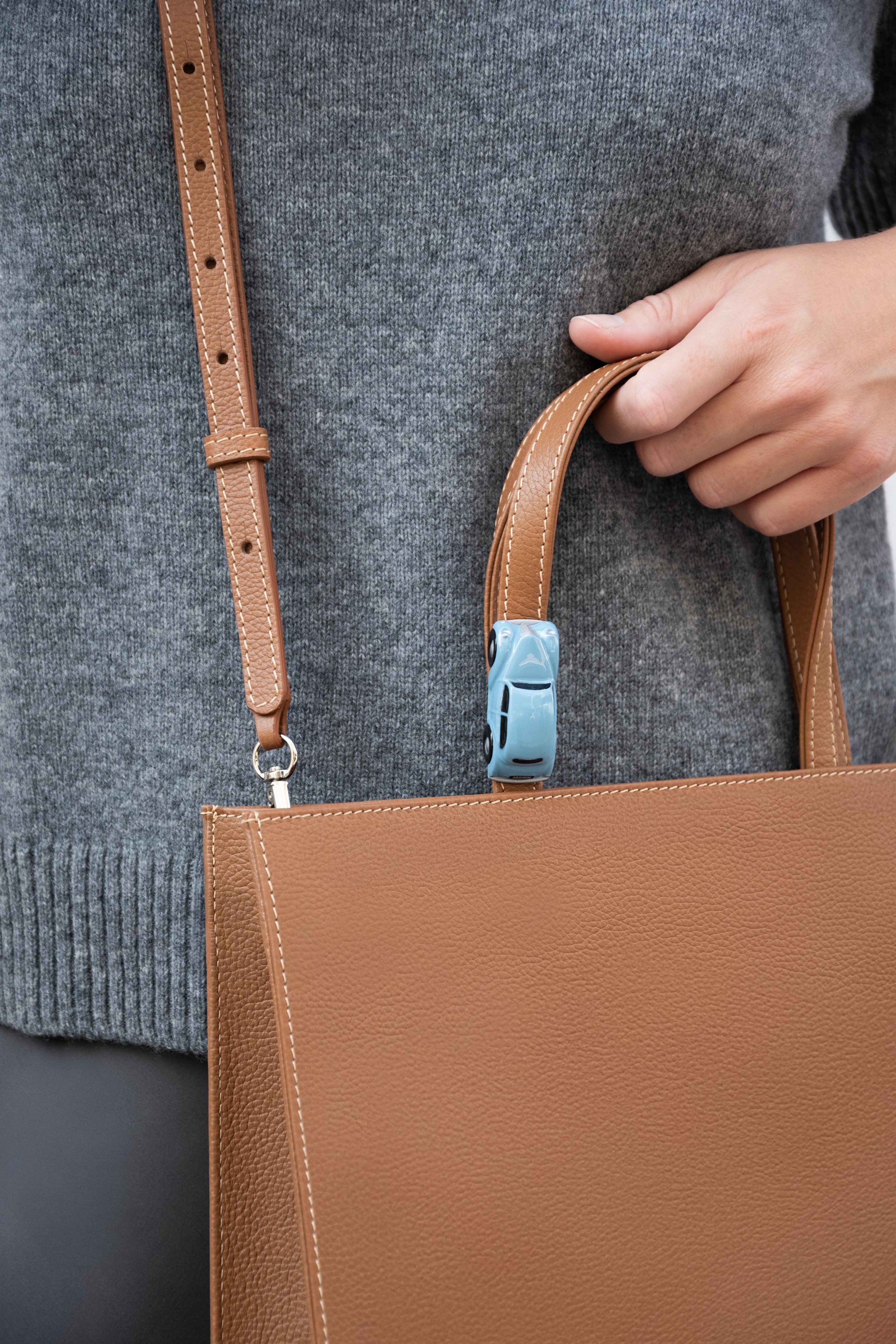 BIG STOP Tote Bag in Camel Leather