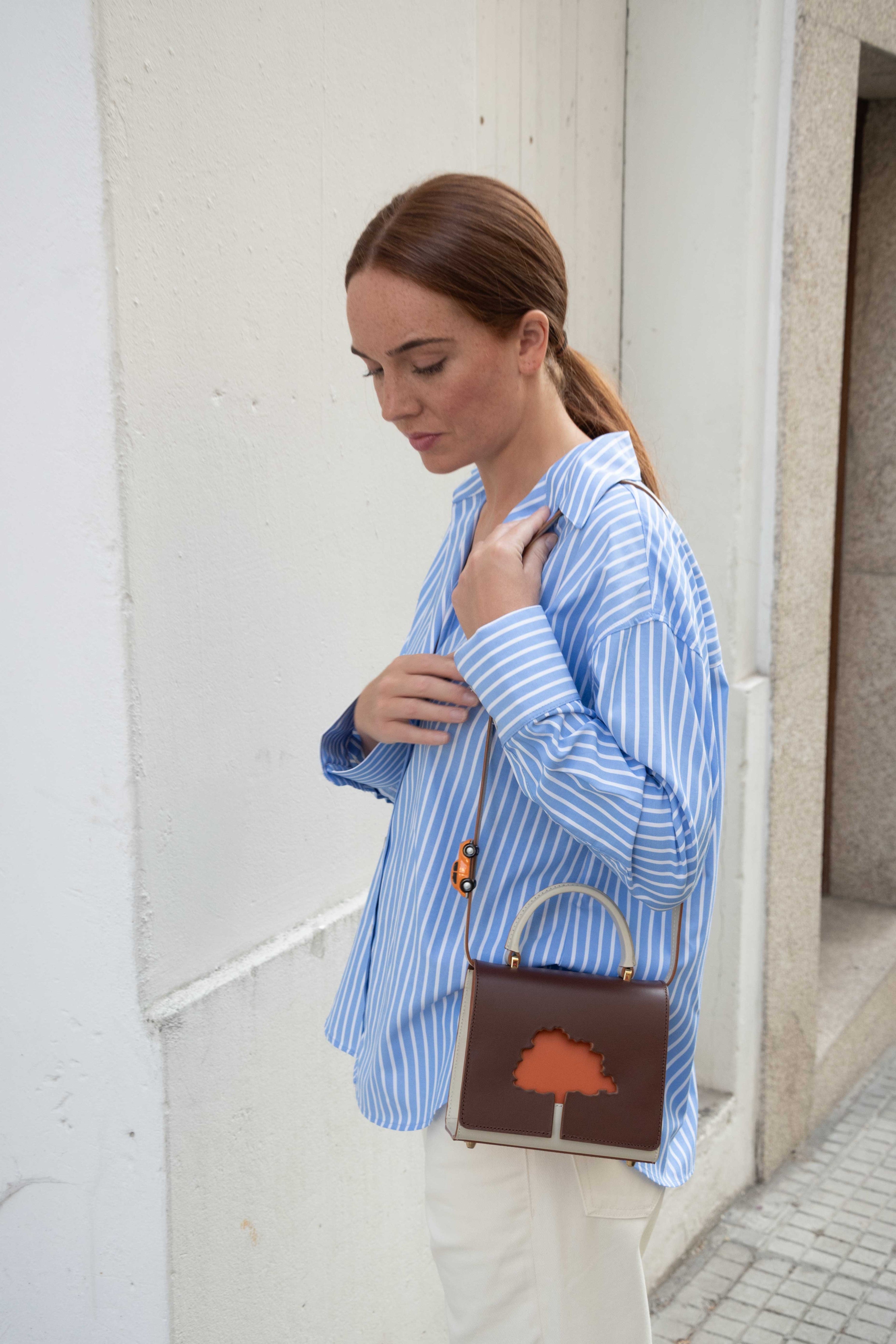 ONE WAY Brown small leather shoulder bag