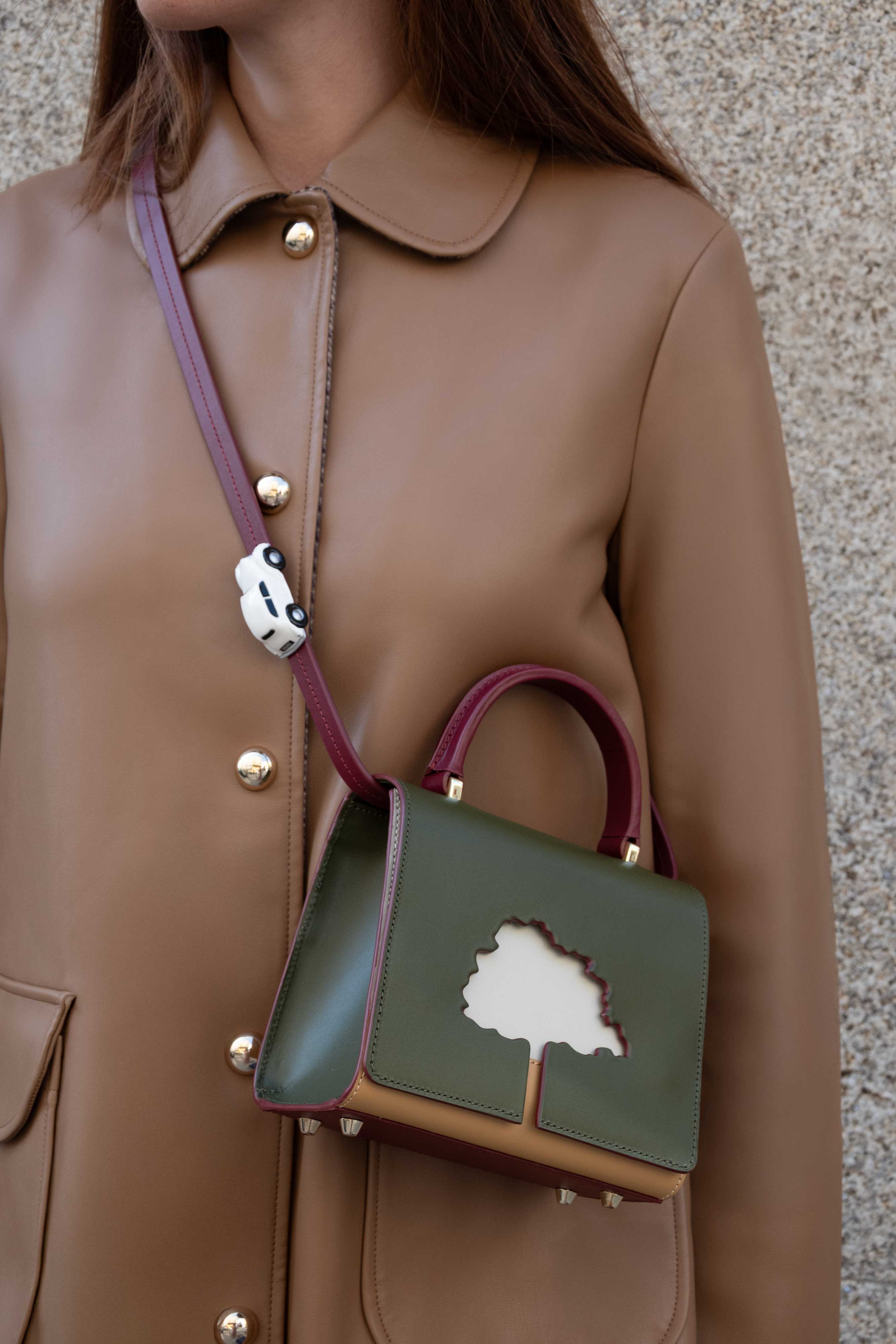 ONE WAY khaki small leather shoulder bag