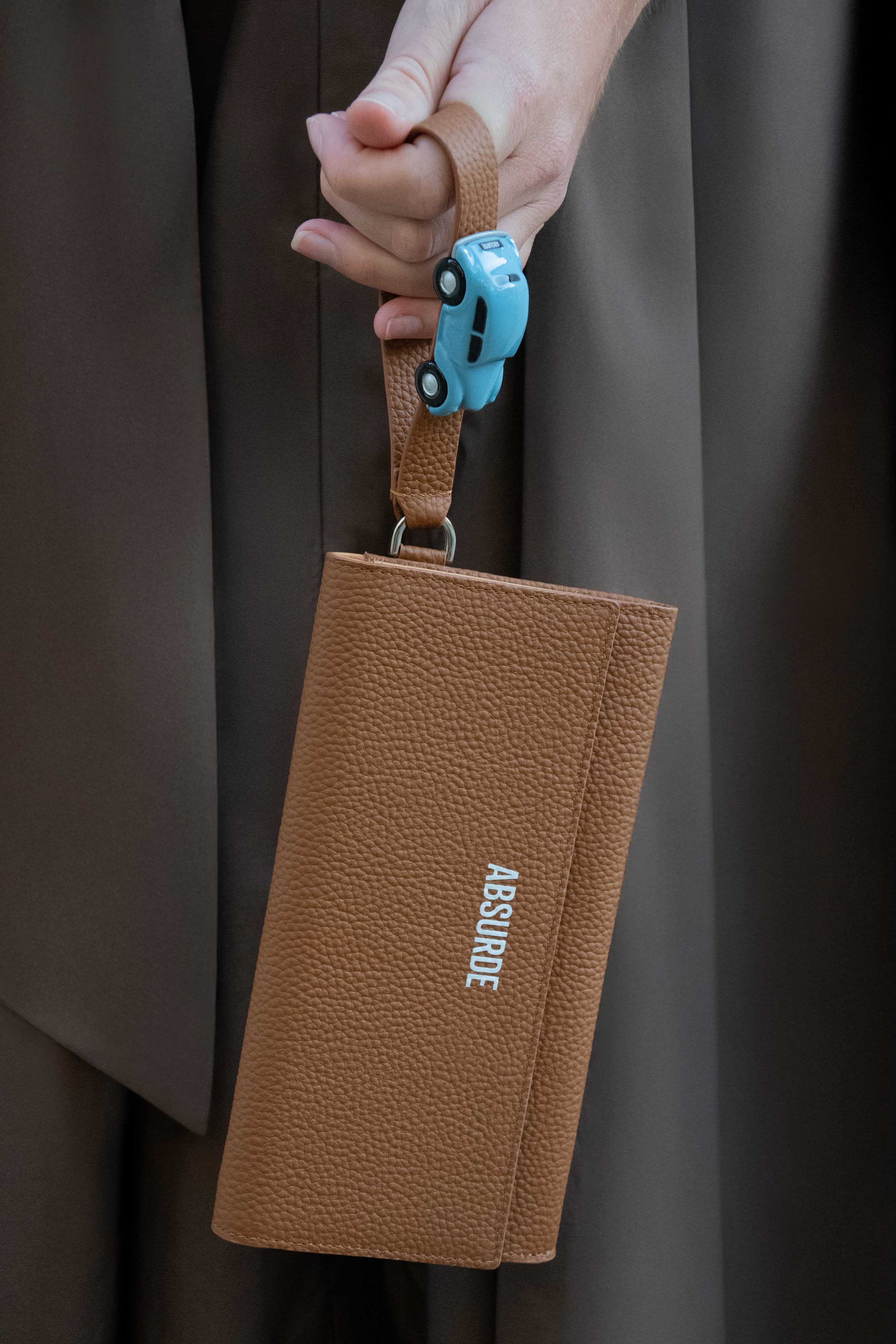 PARKING Camel grain Leather bifold wallet with blue car