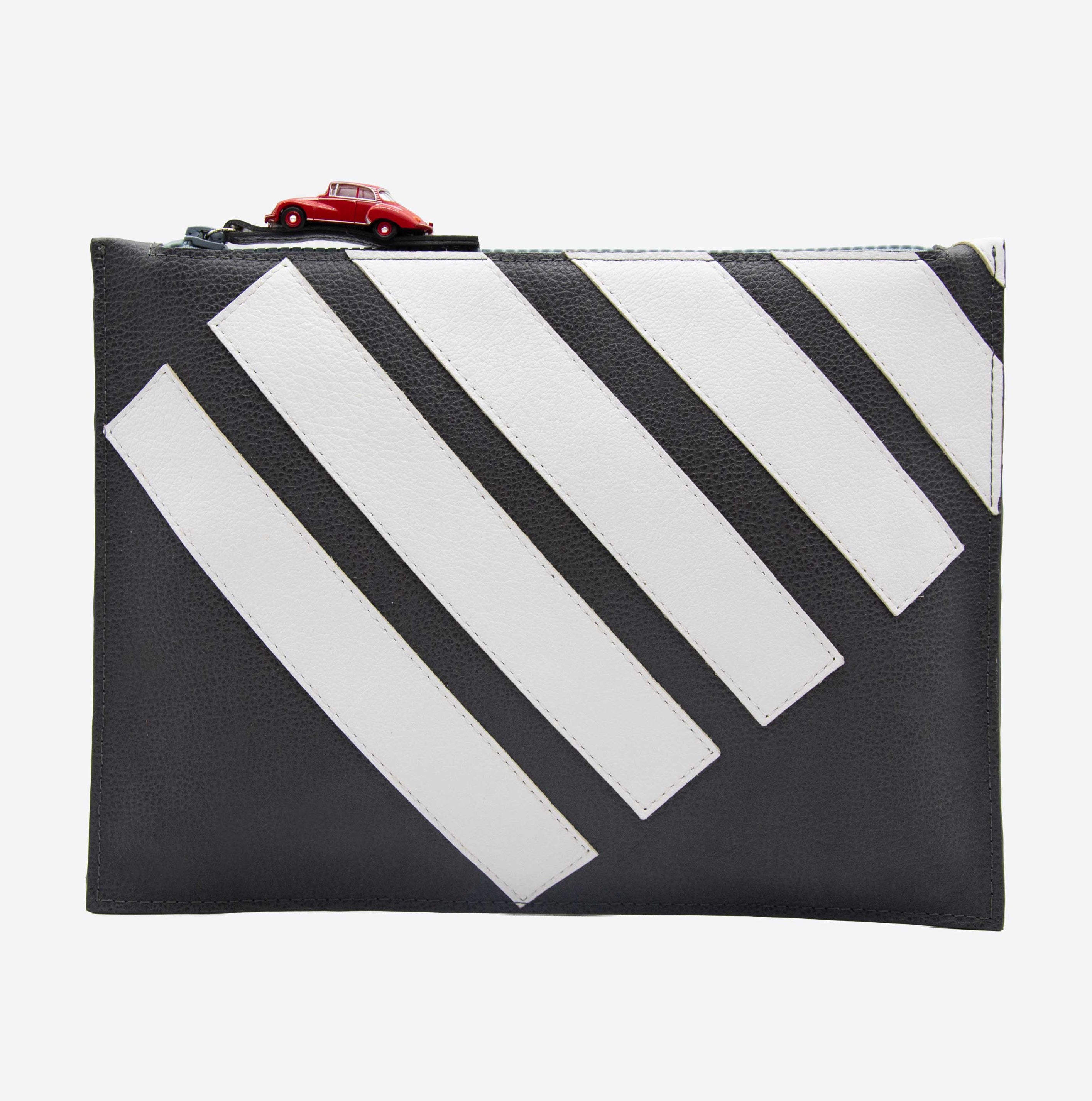 CROSSWALK Grey Leather pouch with red car