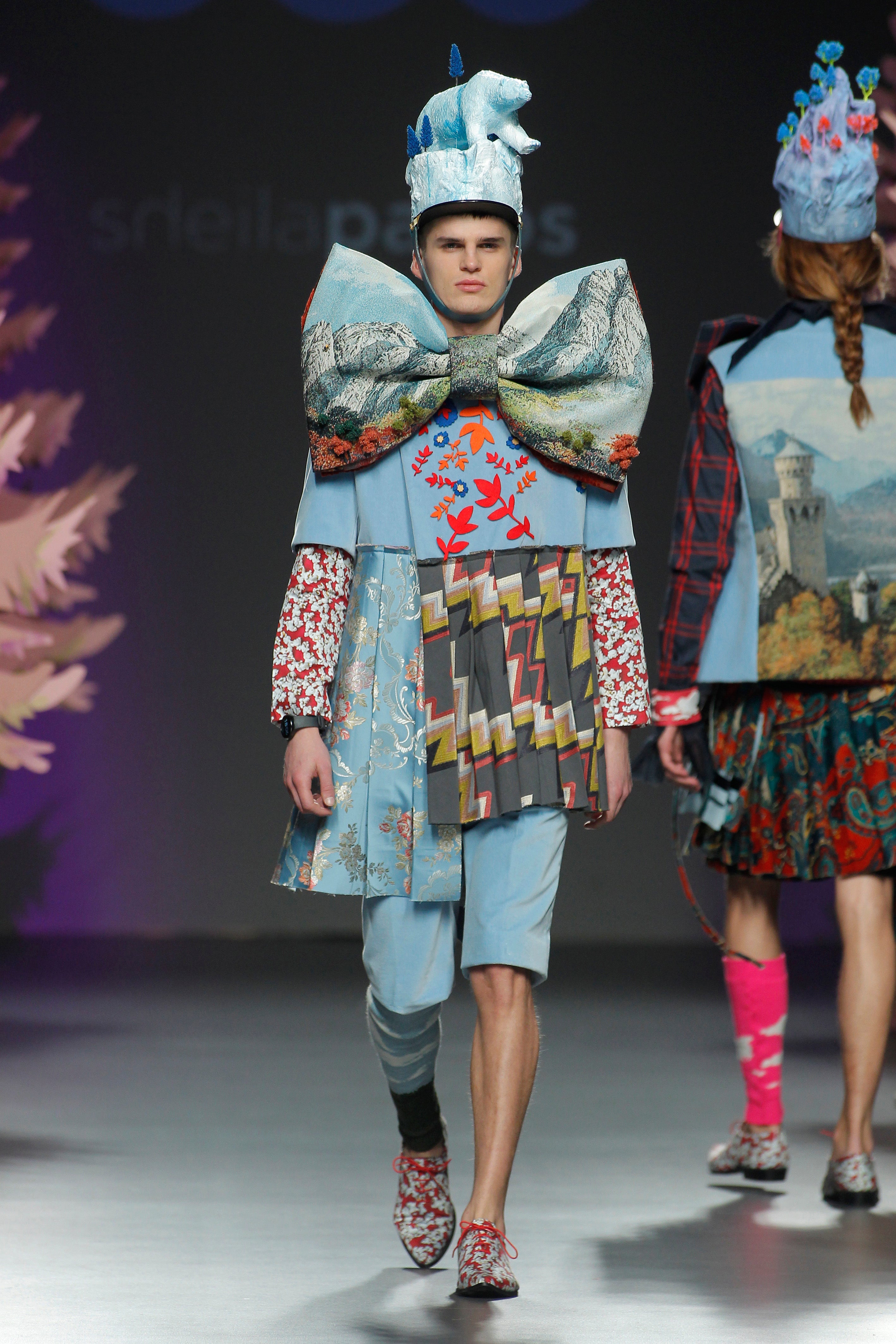 Blue Velvet Jacket with Pleated Fabric