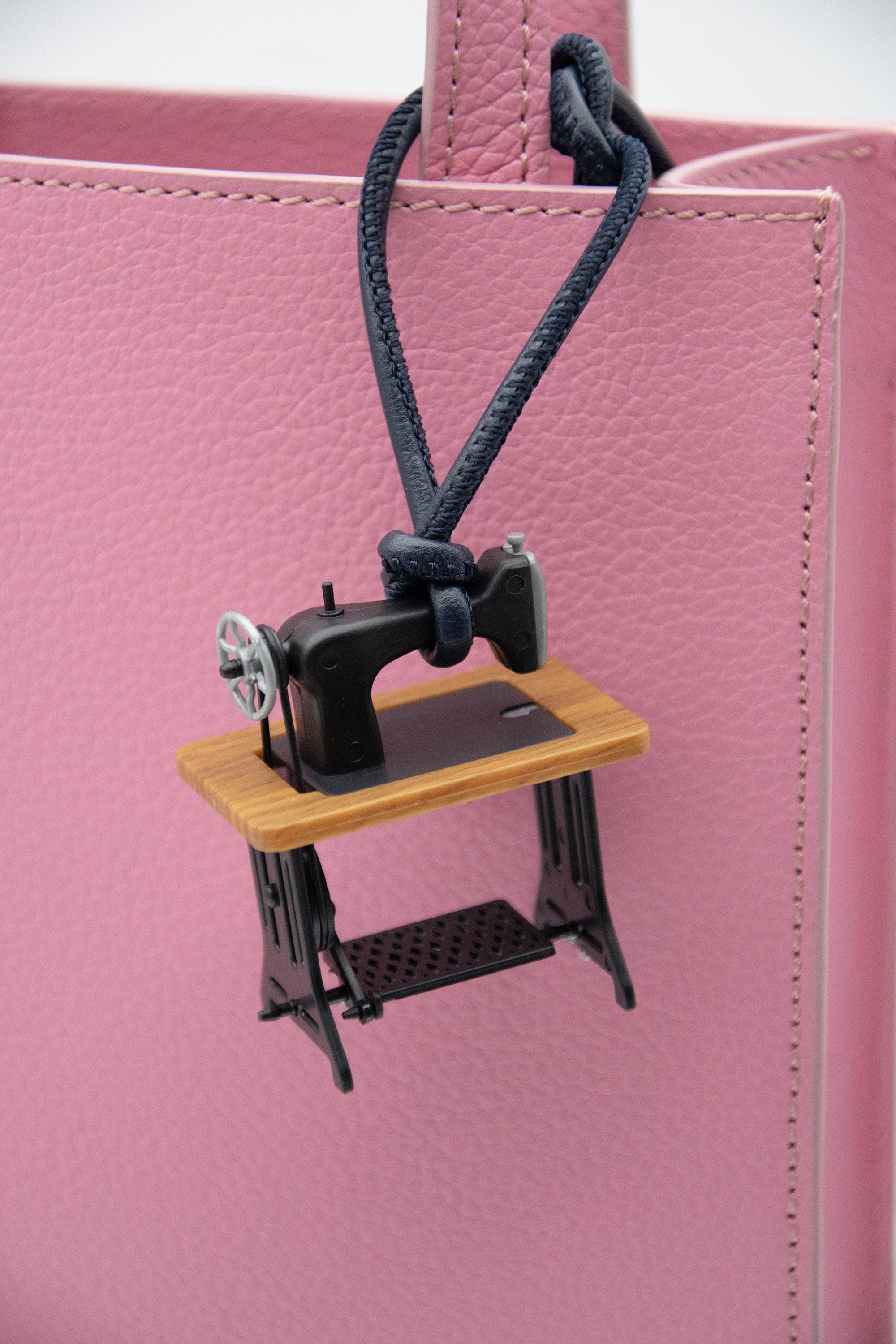 Vintage Sewing Machine Bag Charm